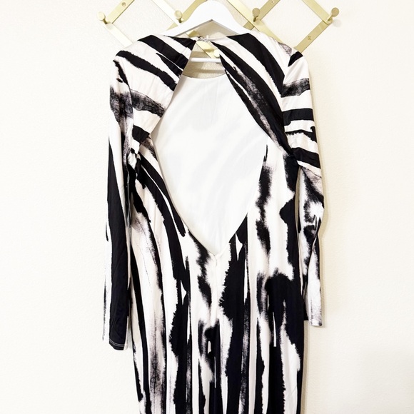 NEW Retrofete Sara Dress in Zebra Ink Open Back Ruffle Mermaid Hem Maxi Gown - Picture 14 of 14